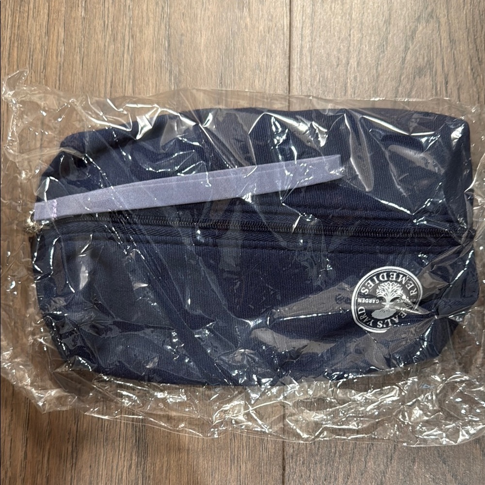 NWT ANA business class amenity kit